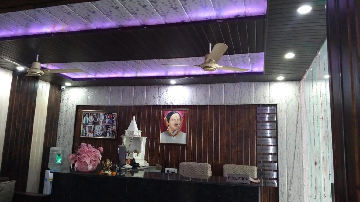 Hotel Vishla Palace By Uttarakhand Hotel Hospitality Narendra Nagar Extérieur photo