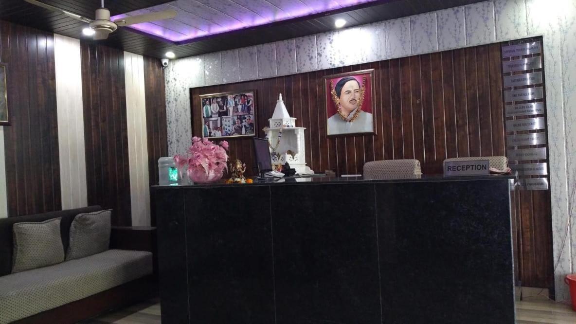 Hotel Vishla Palace By Uttarakhand Hotel Hospitality Narendra Nagar Extérieur photo